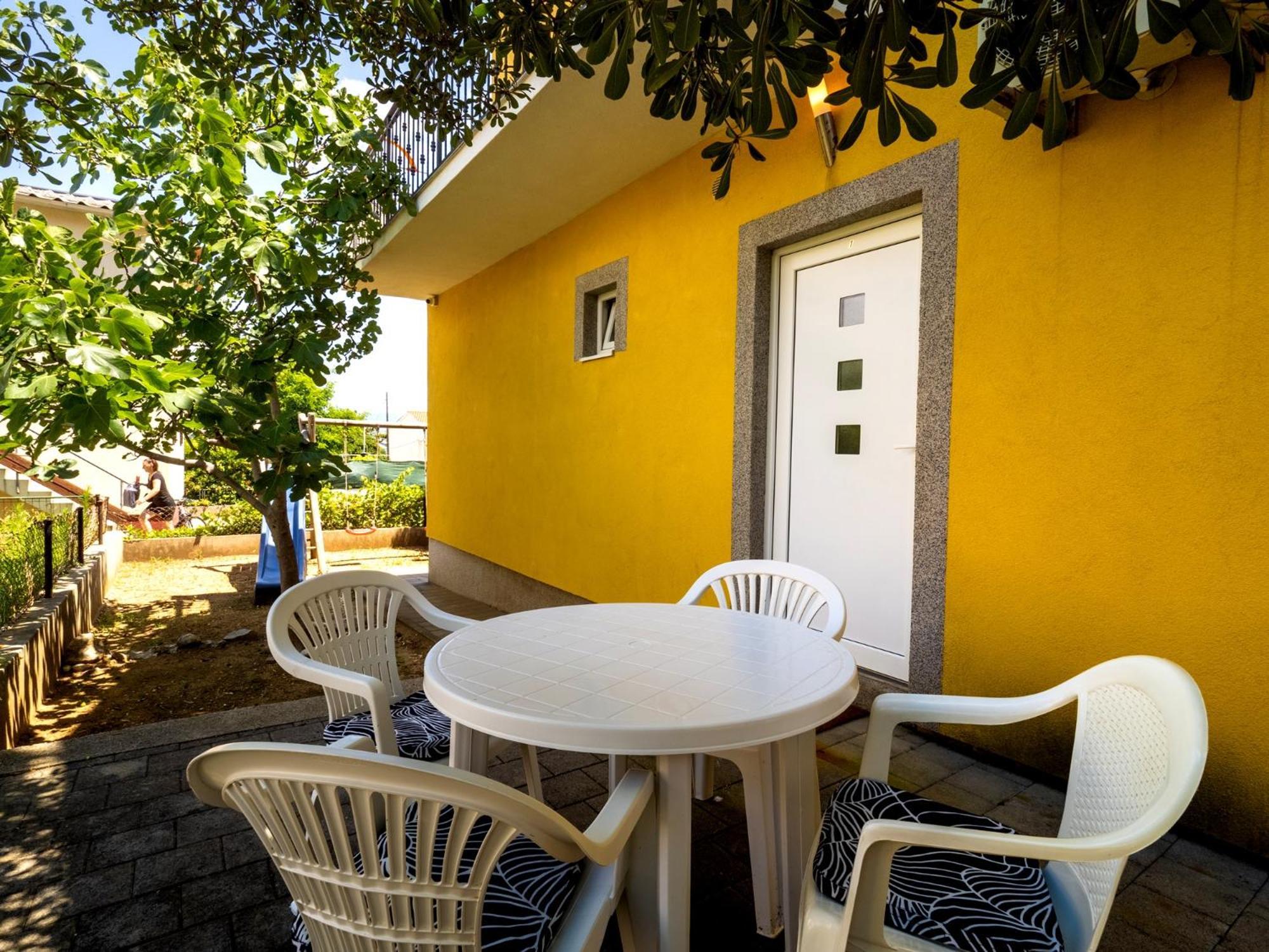 Apartments Bianca Baška Exteriör bild